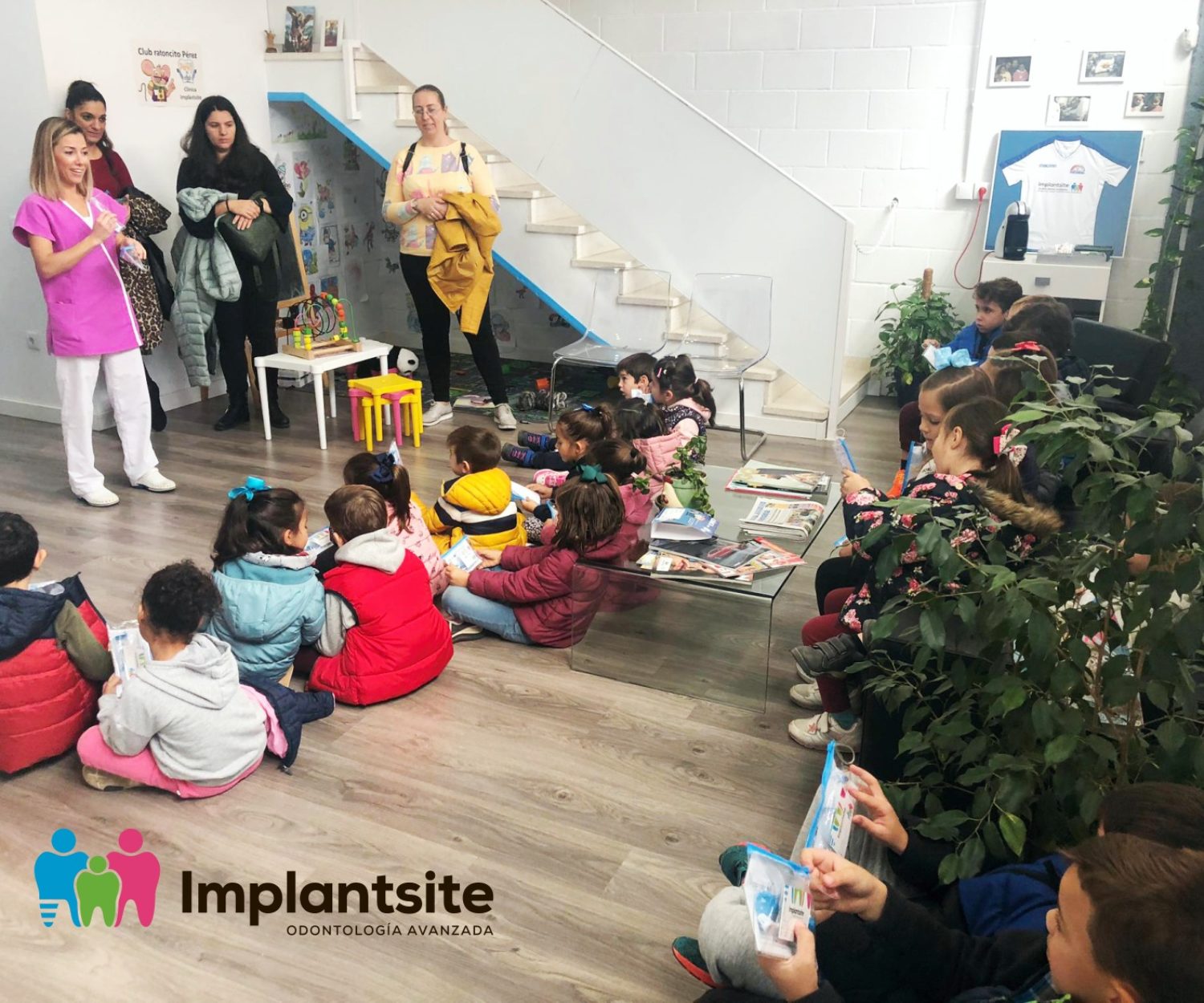 visita de un grupo de niñas y niños del Colegio García Lorca de Dos Hermanas