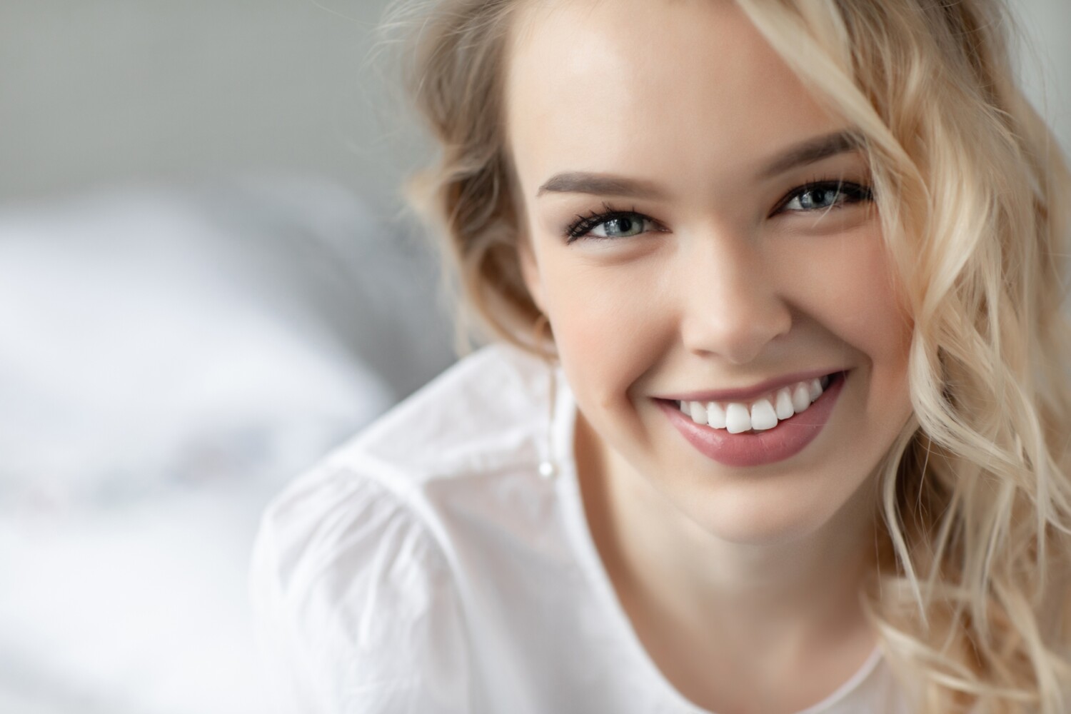 diferencia entre carillas y blanqueamiento dental