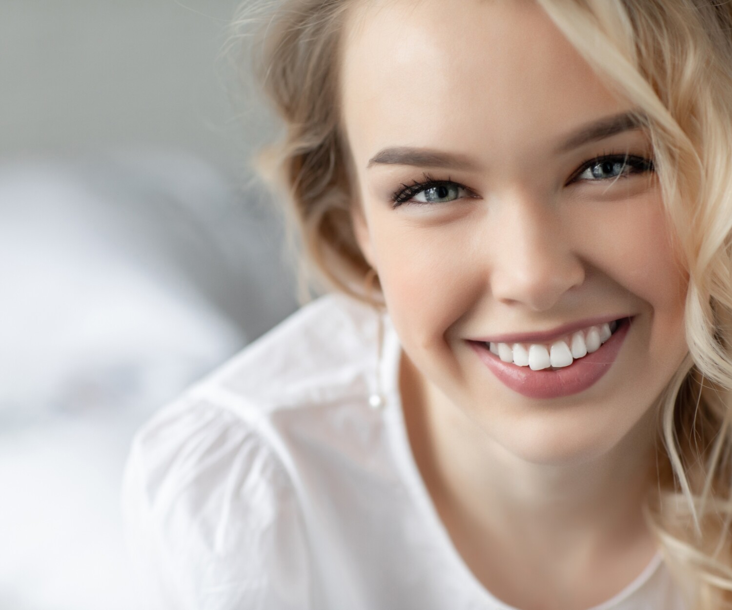 diferencia entre carillas y blanqueamiento dental