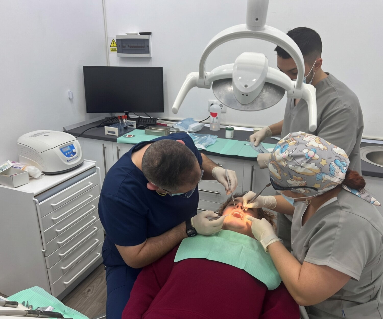 voy a perder todos los dientes - implantes de carga inmediata